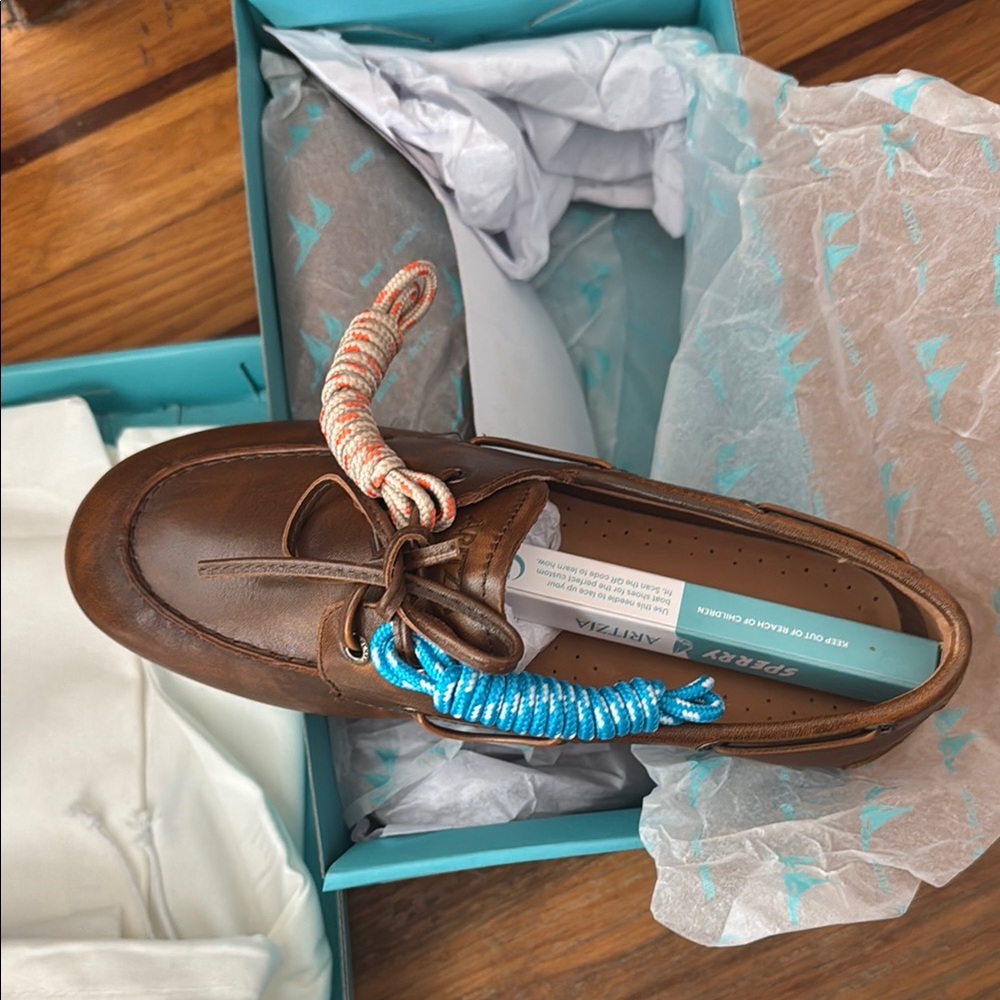 Sperry Aritzia SOLD OUT